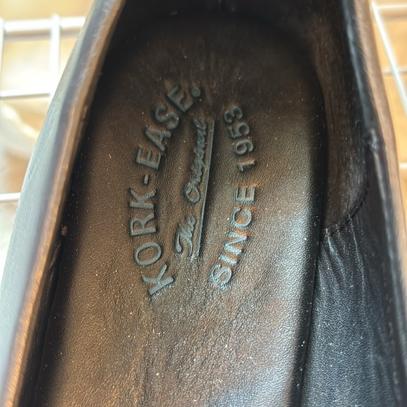 Kork-Ease Black Heart Accent Leather Slip On Shoes Size 11 - Picture 2 of 5